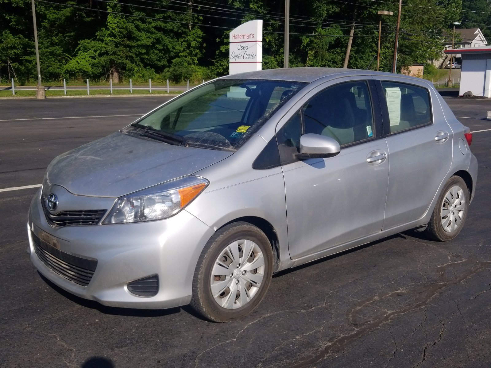 PreOwned 2012 Toyota Yaris LE FWD 5D Hatchback